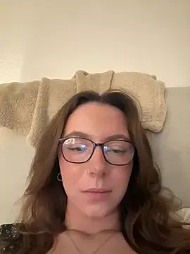 Stripchat Live Sex Cam of Cherry-Bean