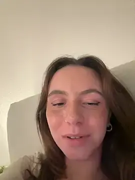 Stripchat Live Sex Cam of Cherry-Bean
