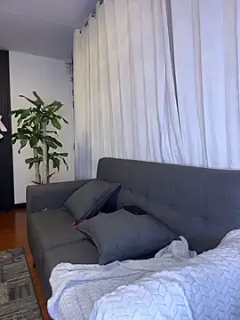 Stripchat Adult Webcam of cristal__violetaa