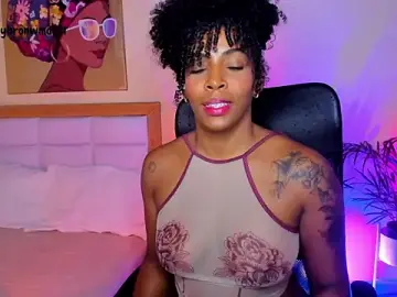 Stripchat Nude Webcam of AitanaBrown_