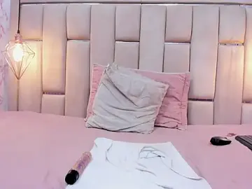 Stripchat Sex Cam of Naughty_Mely_