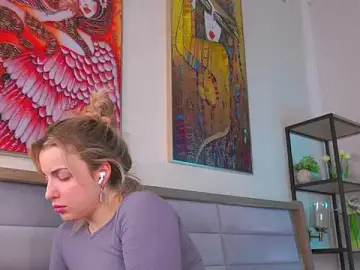 Stripchat Sex Cam of LiliBanger
