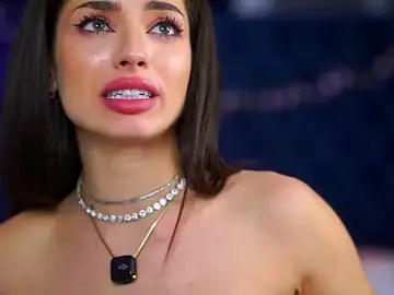 Stripchat Free Live Porn of LalaRoze