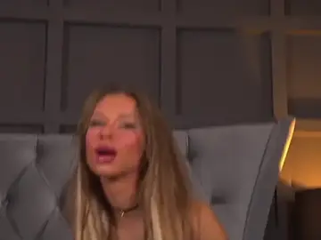 Stripchat Free Porn Cam of Jo_Reed