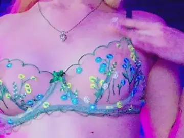 Stripchat Free Porn Cam of AlessiaCroft