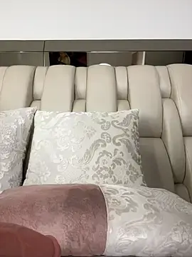 Stripchat Free Porn Cam of ALISSON_FOXXX1