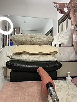 Stripchat Adult Webcam of ALISSON_FOXXX1