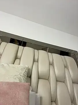 Stripchat Live Sex of ALISSON_FOXXX1