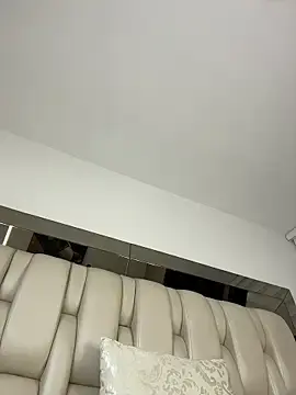 Stripchat Free Porn Cam of ALISSON_FOXXX1