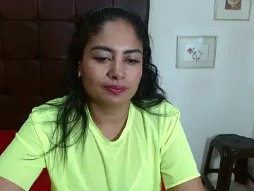 Stripchat Live Sex Cam of Luna_Fyre