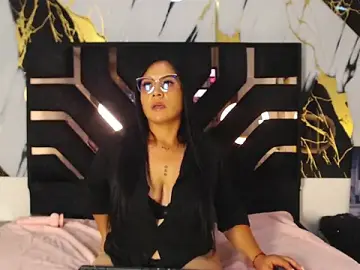 Stripchat Live Sex Cam of alessiaqueencs