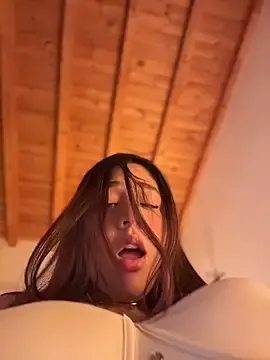 Stripchat Free Live Porn of vellaah