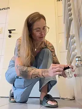 Stripchat Watch Live Sex Cams of Etwas_neugierig