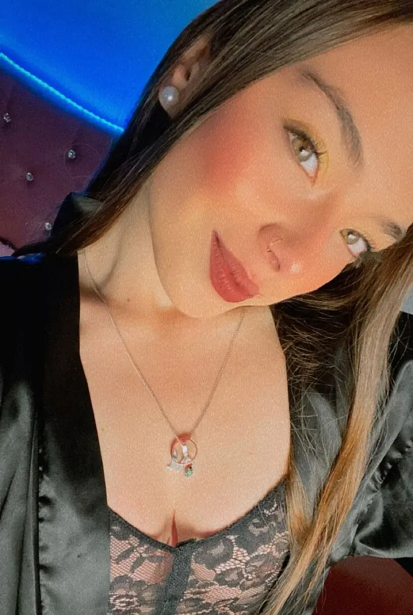 Mia_Victoria22