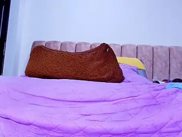 Stripchat Live Sex Cam of _linda_milk_