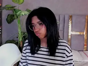 Stripchat Sex Cam of Karin_Ks