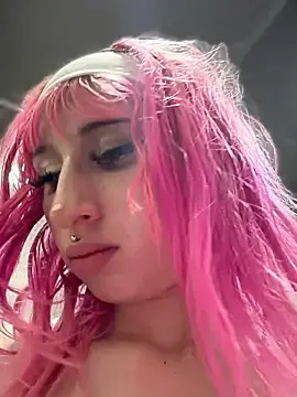 Stripchat Live Sex Cam of Maaddy_LS