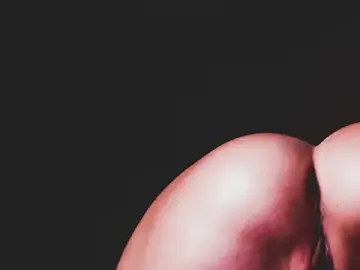 Stripchat Live Sex Cam of GloriaUpperLove