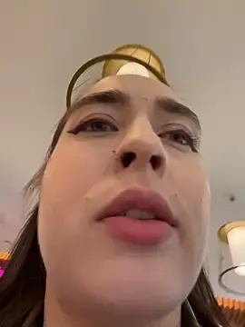 Stripchat Live Porn of Holly_Play