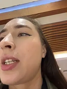 Stripchat Free Live Porn of Holly_Play