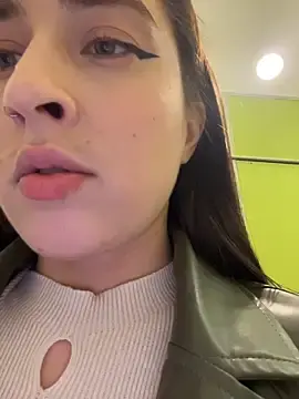 Stripchat Adult Webcam of Holly_Play