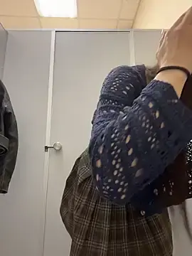 Stripchat Free Live Porn of Holly_Play