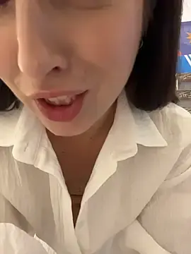 Stripchat Live Sex of Holly_Play