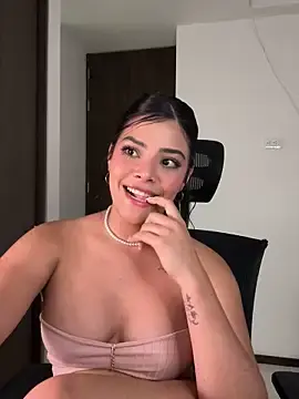 Stripchat Live Porn of Sara-Evans