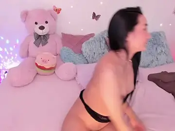 Stripchat Sex Cam of Zara_uwu_
