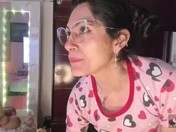 Stripchat Watch Live Sex Cams of Rapunzeell_