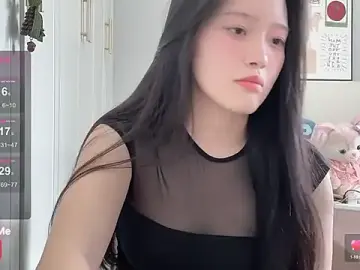 Stripchat Live Porn of --bee--
