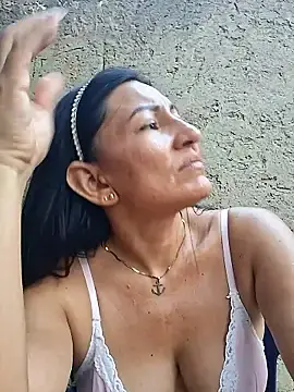 Stripchat Adult Webcam of maturexxxnaughty