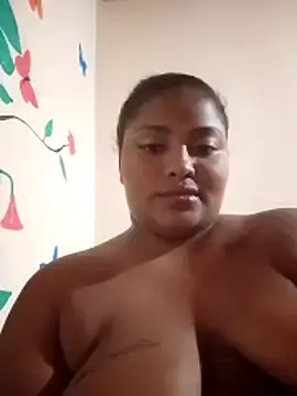 Stripchat Live Sex Cam of Cristal_hott1