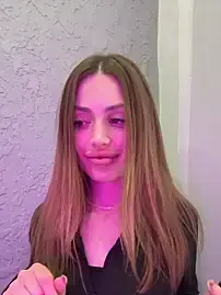 Stripchat Sex Cam of Elizabeth_Tay