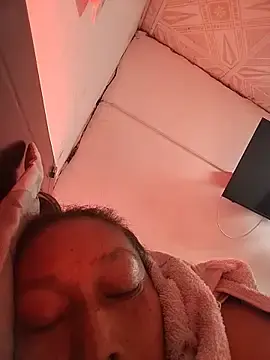 Stripchat Live Sex Cam of Ruby-Hot-Milf
