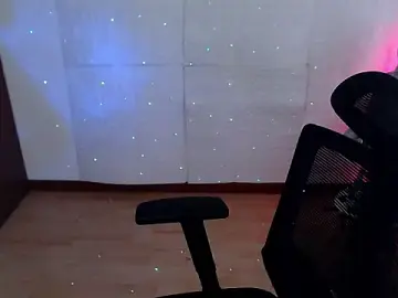 Stripchat Sex Cam of GODDESS_EVANS