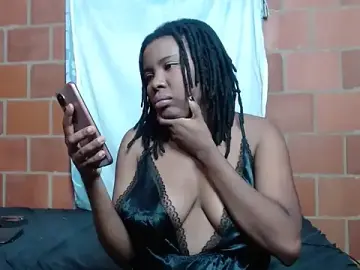 Stripchat Free Porn Cam of Magaharper10