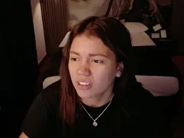 Stripchat Live Sex Cam of Alessia_Monroe_