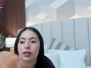 Stripchat Free Porn Cam of Julietasantos__