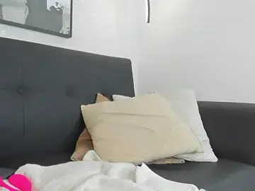 Stripchat Sex Cam of Julietaa_Miller