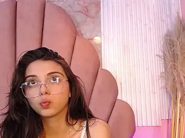 Stripchat Free Live Porn of Kyomi_Hunt