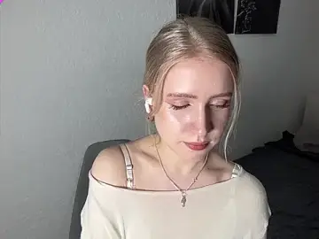 Stripchat Nude Webcam of Alice_meow15