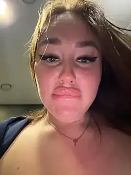 Stripchat Adult Webcam of KiraSunshine
