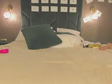Stripchat Live Sex Cam of Emma__Leee