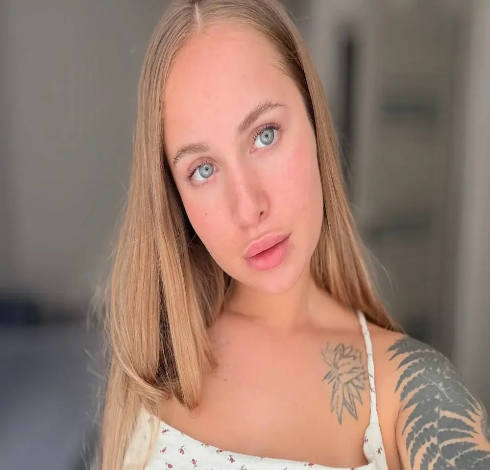 Micky_blush