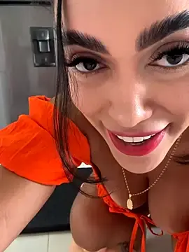 Stripchat Live Porn of emma_andrew1