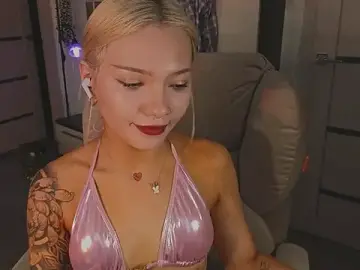 Stripchat Nude Webcam of SandraBoyl