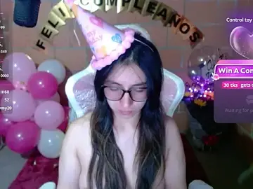 Stripchat Free Porn Cam of Maggie_Fox3