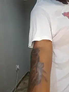 Stripchat Live Sex Cam of AfricanGem_