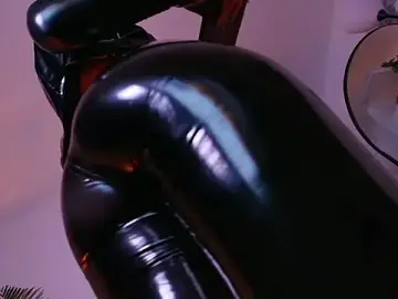 Stripchat Adult Webcam of dalilathoms_